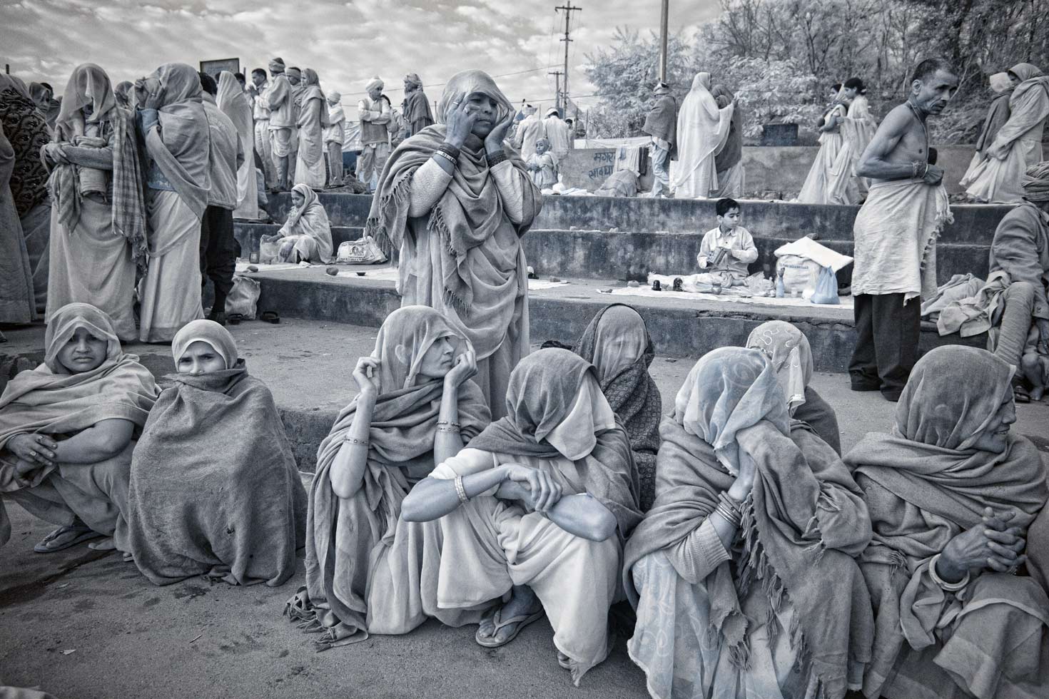 At the Bathing Ghats
Baneshwar Fair, Dungapur, India