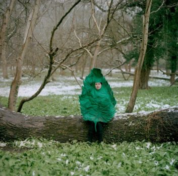Bird and Leaf

Photographer Anja Schaffner & Riitta Ikonen assume the characters Leaf and Bird in this picture series attempting to reflect on the artist's sentimental yearning to 'get back to nature'.

England, 2008