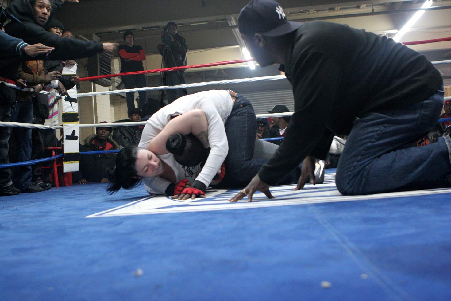 The fight is 3 intense rounds of 90 seconds. They have to fight hard or they don't get paid.