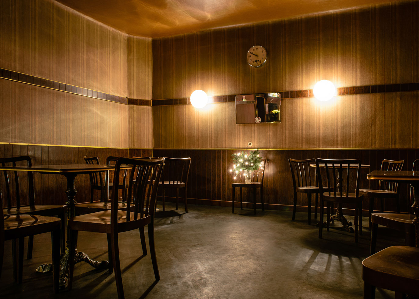 "Pichler and Marschall went on a mission to find, document and explore the last of these refuges for a dying drinking generation. On countless wanderings through Vienna they found some of these places in their final throes. The book is a swansong for these bars that have shaped their customers' existences for decades, places that are soon to disappear forever."