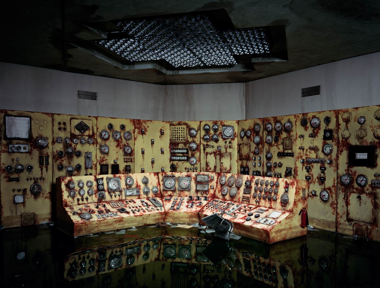 Post-apocalyptic dioramas

Control Room, 2010

All images © Lori Nix, Courtesy of ClampArt, New York City