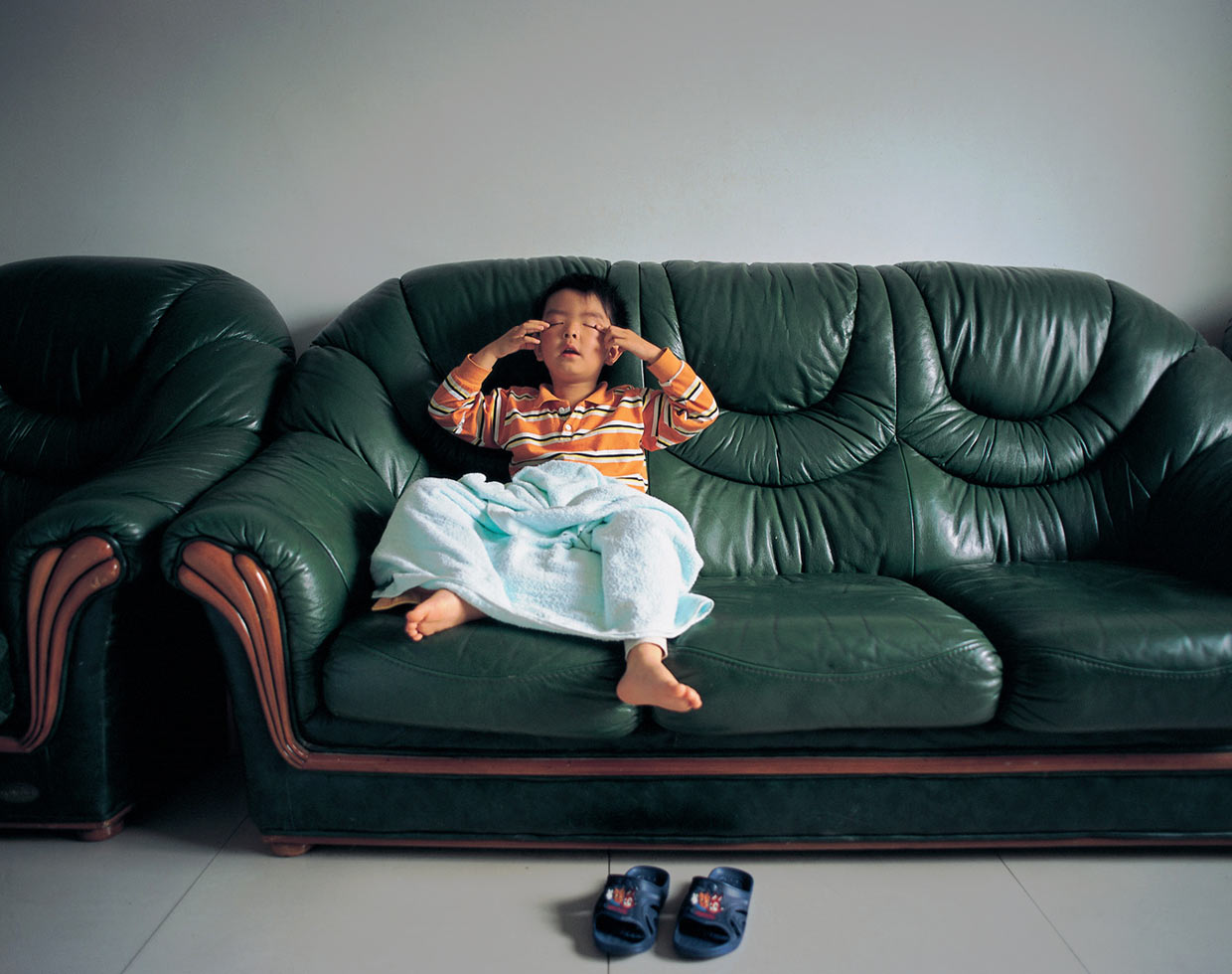 More on only children. Su Sheng photographed the new generation of 'Little Emperors' and 'Little Princesses' of urban China

Zehao Song. From the series 'Chinese Childhood', 2009 © Su Sheng