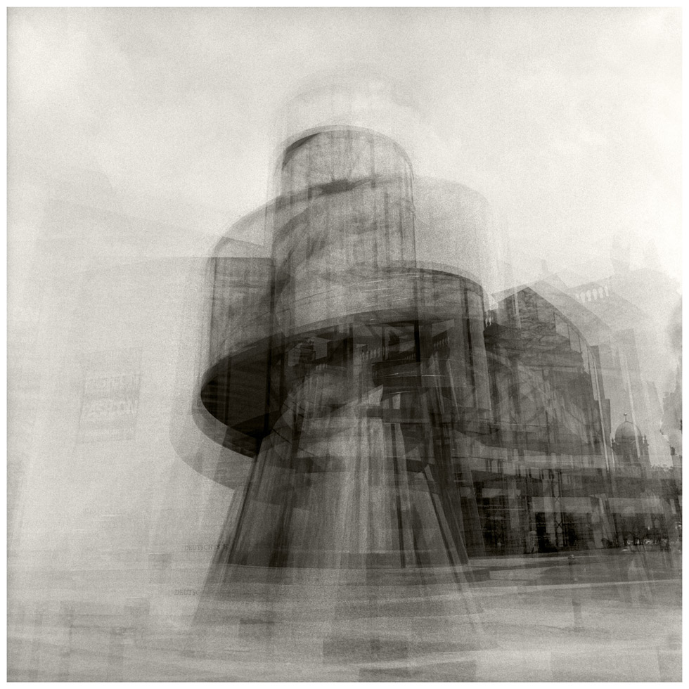 Multiexpo 2, Frank Machalowski (Germany)

1st place in the Cityscape/Architecture category