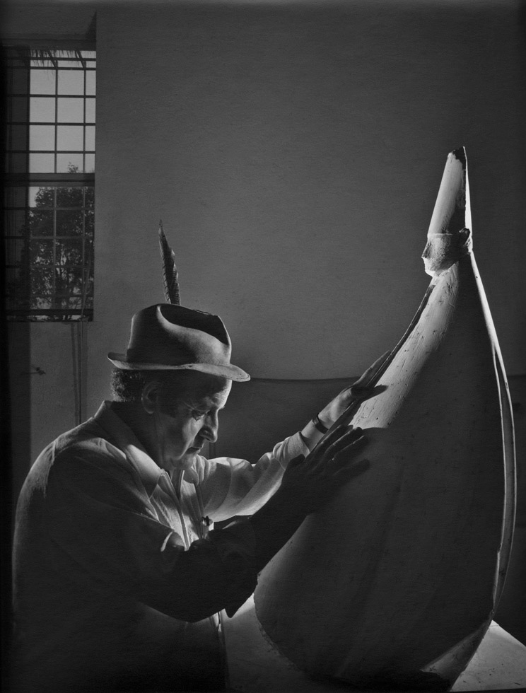 Giacomo Manzù, 1970

Italian sculptor