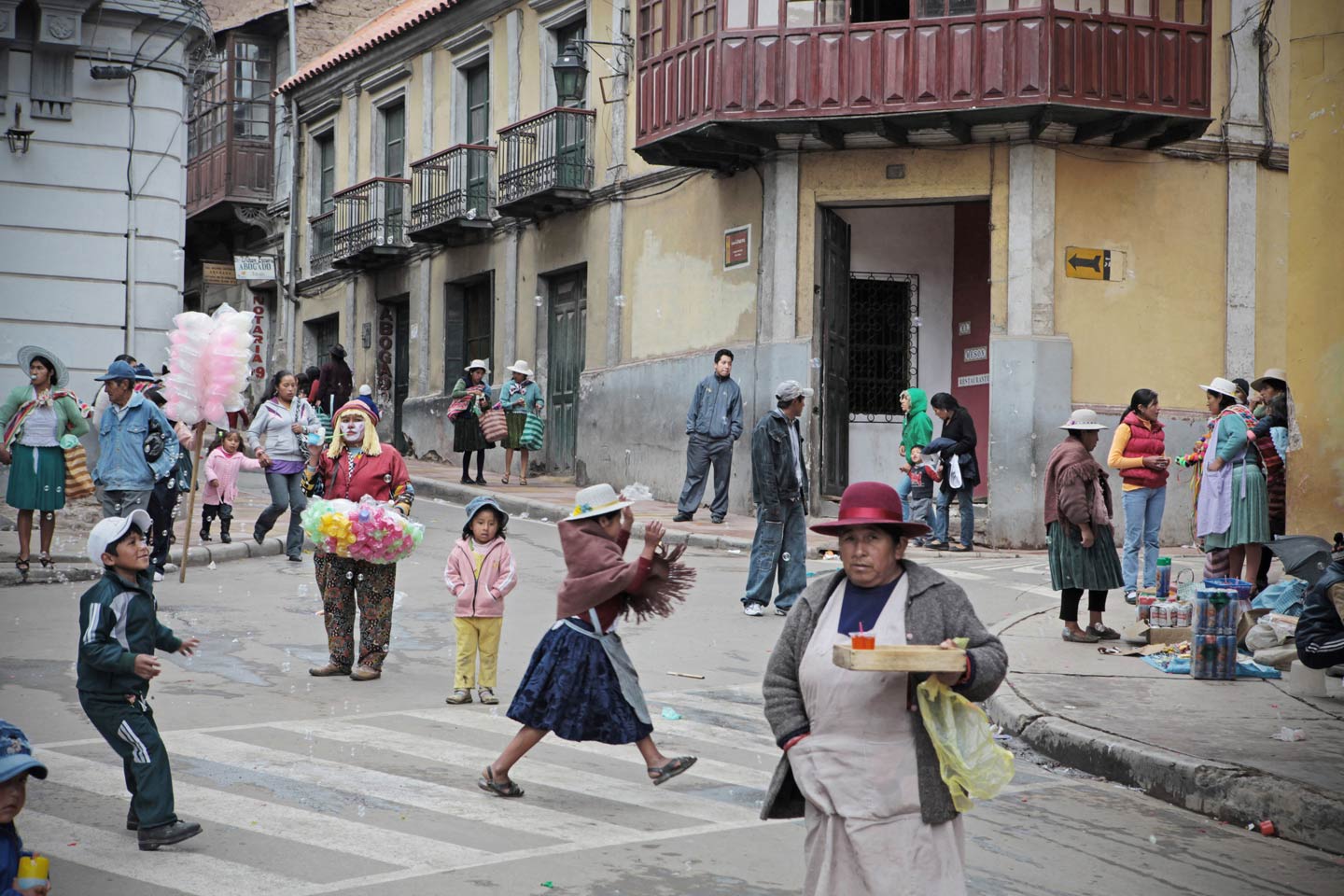 Crossroads, by Maria Plotnikova (Argentina)

3rd place in the Street Photography/Documentary category