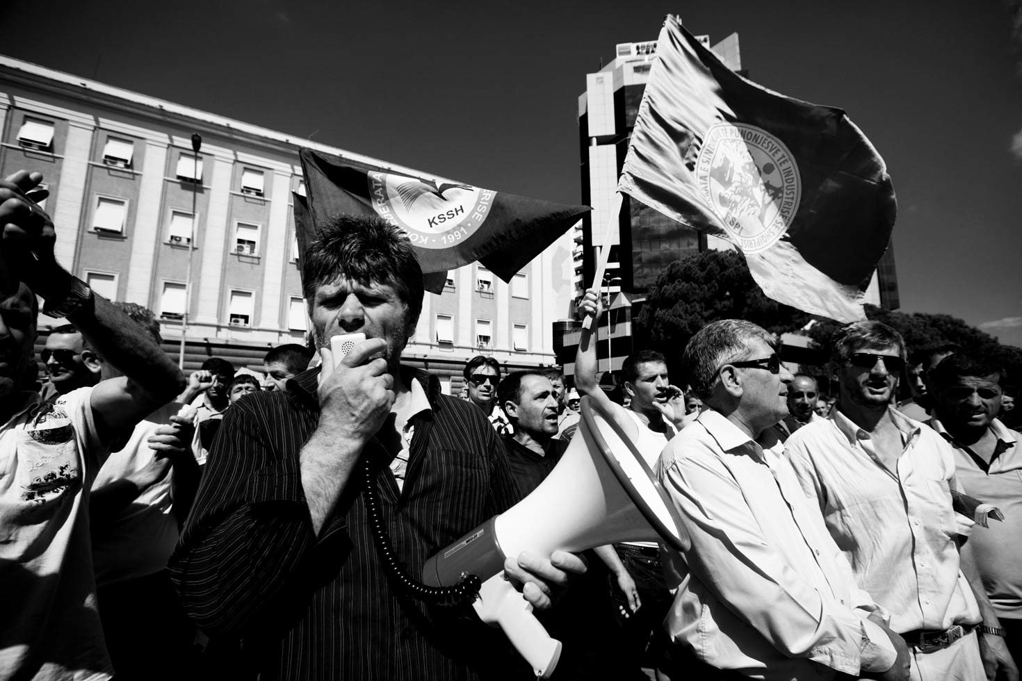 The miners started their protest in Bulqiza but after 16 days of general strikes and protests they went to the capital, Tirana, where they camped in a park nearby and went each day for five days to protest in front of Prime Minister Sali Berisha's office.