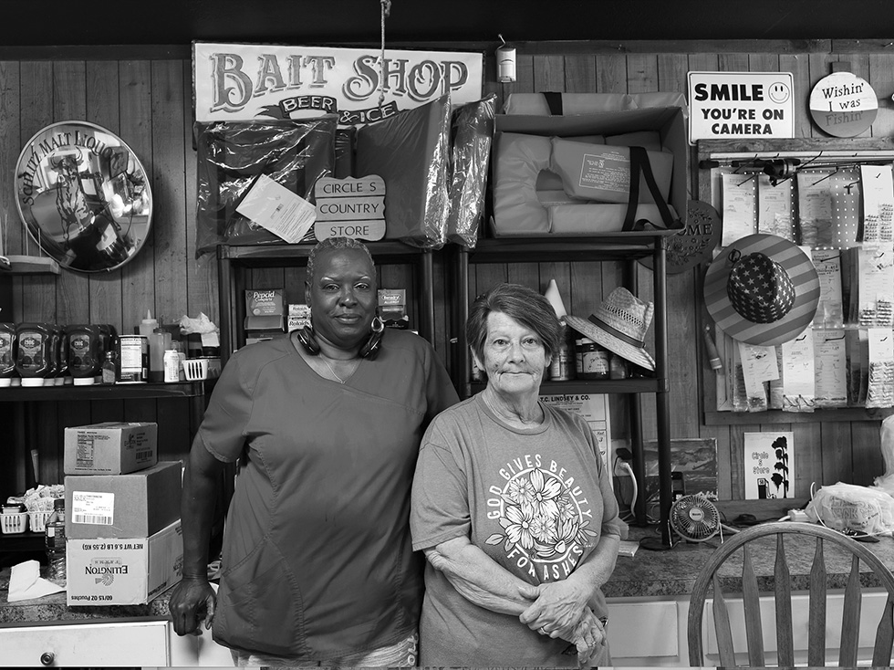 Deborah & Dawn, Circle S Country Store, Karnack, 2024