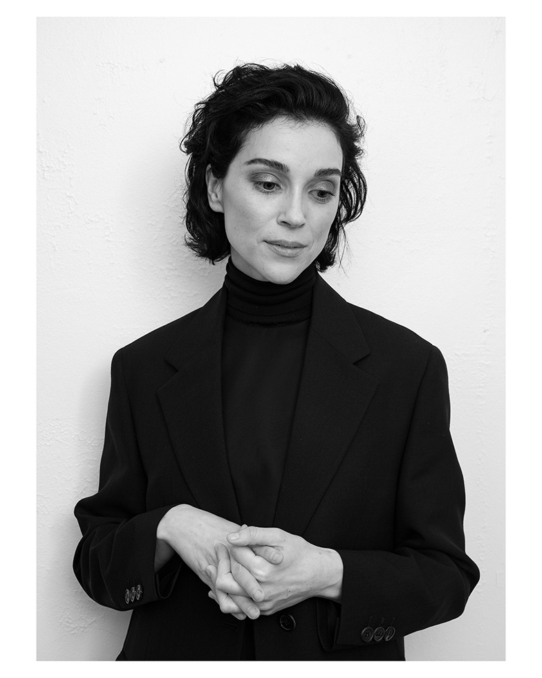 St. Vincent, Los Angeles, 2022 
© Janette Beckman Click here to get a St. Vincent print